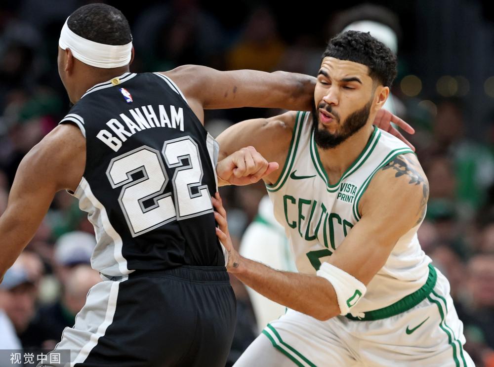 萨拉赫接近 萨拉赫接近