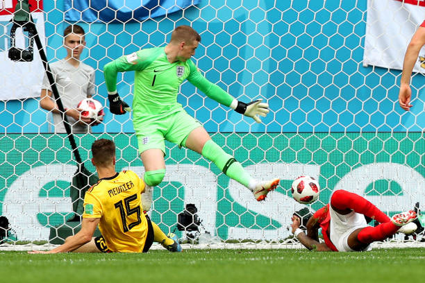 了更為嚴格 了更為嚴格