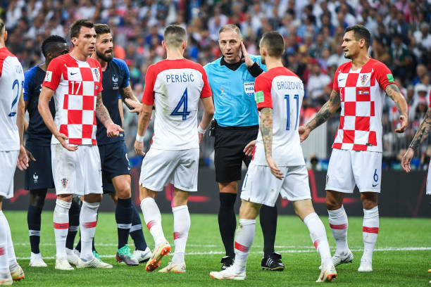 特别是在对 特别是在对